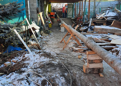 Расстояние от места выгрузки бетона до фундамента составило более 20 м, поэтому мы использовали бетононасос для заливки фундамента.